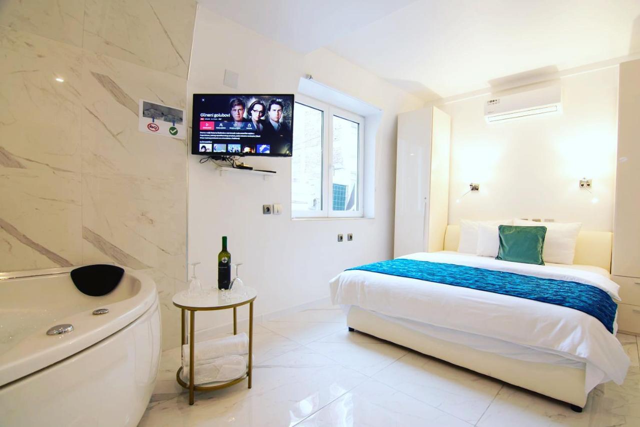 Lumiere Luxe Suites Belgrade Exterior photo