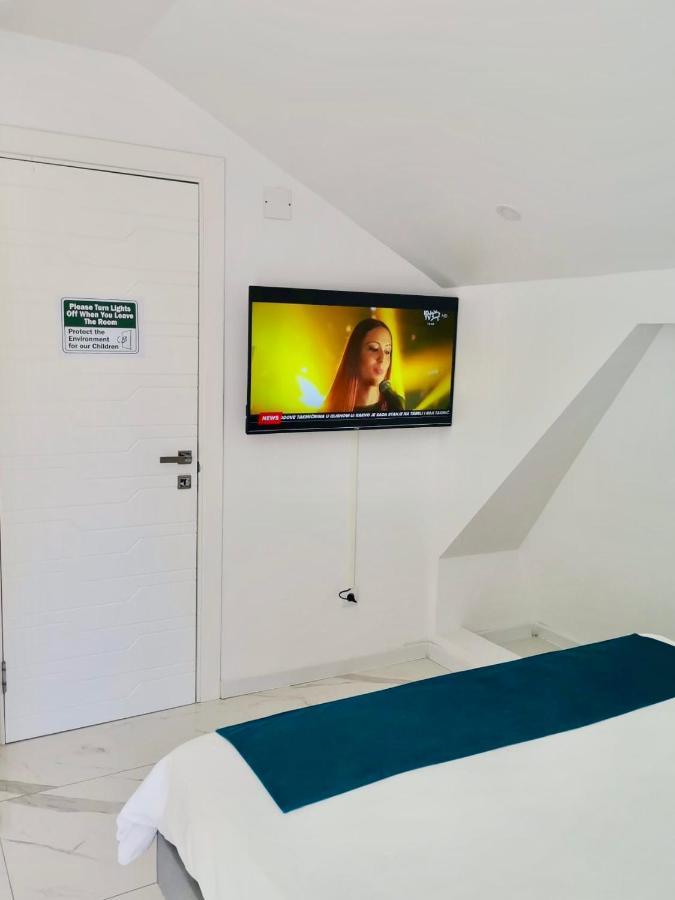 Lumiere Luxe Suites Belgrade Exterior photo