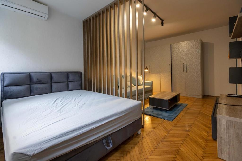 Lumiere Luxe Suites Belgrade Exterior photo